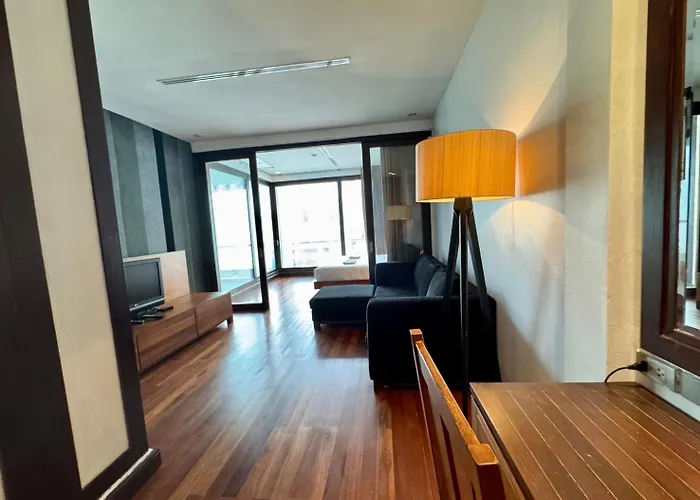 Apartment Wish Silom - วิชอินน์ สีลม *